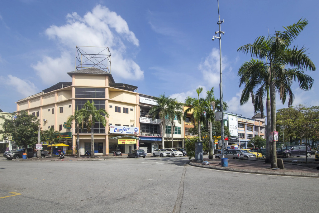 Super OYO 828 Comfort Hotel Shah Alam