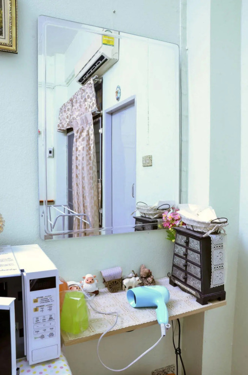 The Backpacker Station