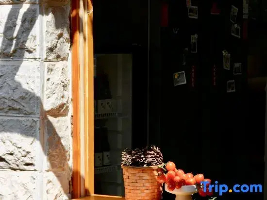 WeiShan Ancient City Xiataojia Homestay