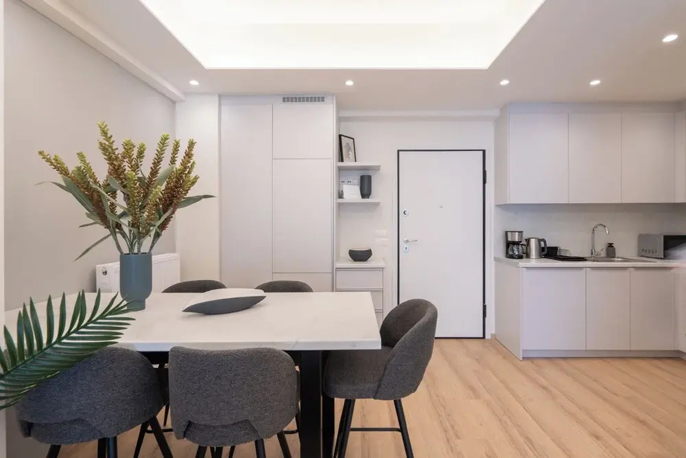 Newly Renovated 2Bdr Apt-5min to metro