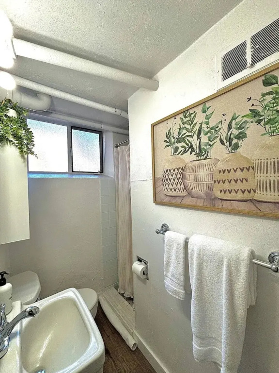 Storybook Flat Cozy 2BR Near Wash Park DU