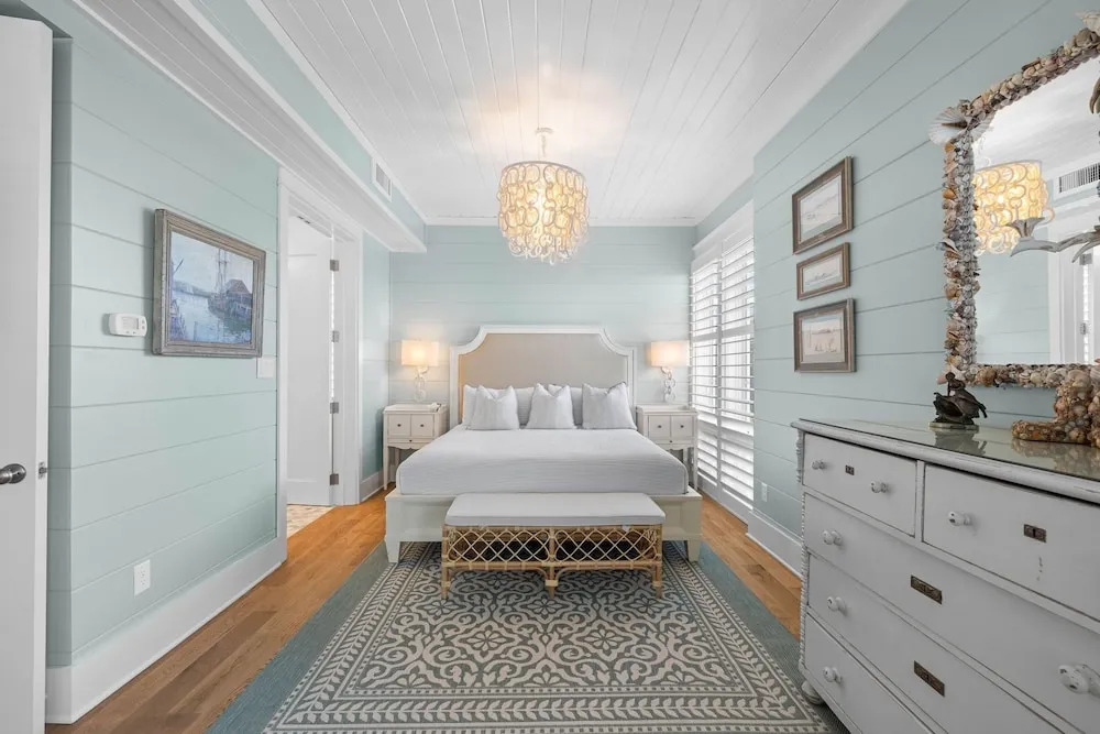 Gulf Front Luxury Home In Watercolor, Fl - Second Sandbar 3br/3.5bth 3 Bedroom Home by RedAwning