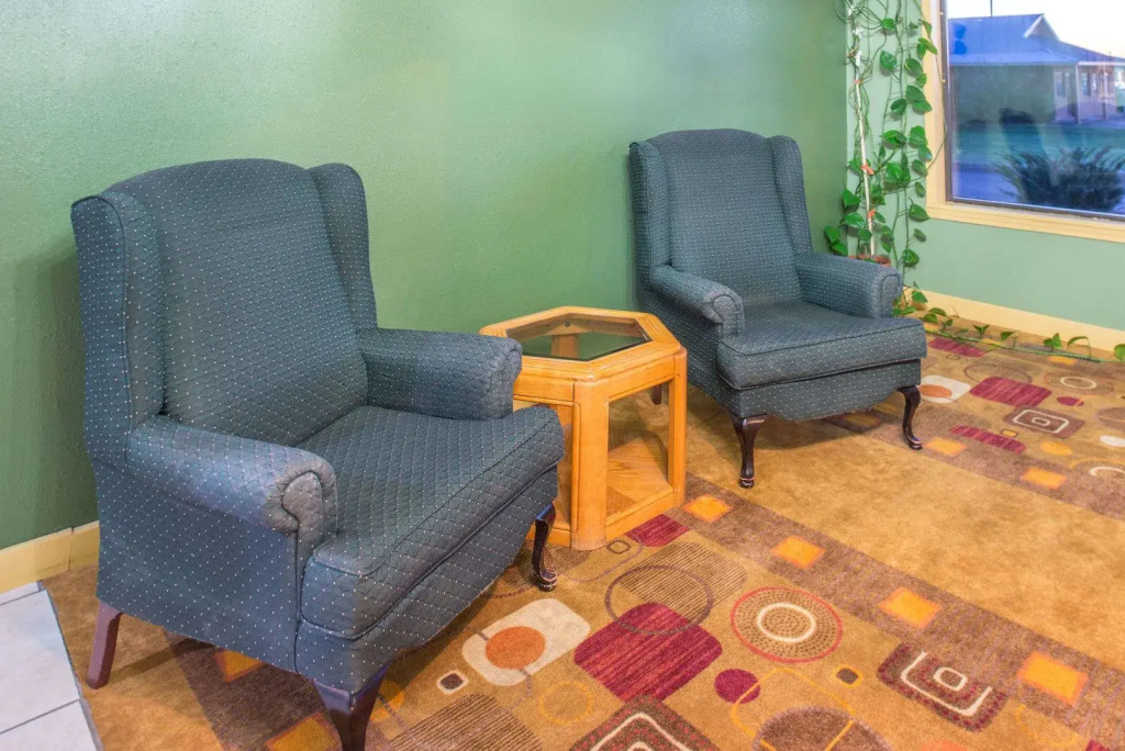 Cactus Inn and Suites