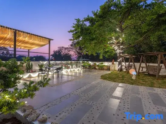 Moyan Light Luxury Sea View Audio-Visual Homestay