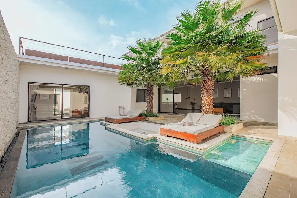 Villa MJ Modern Luxe 4BR with Big Pool & Rooftop