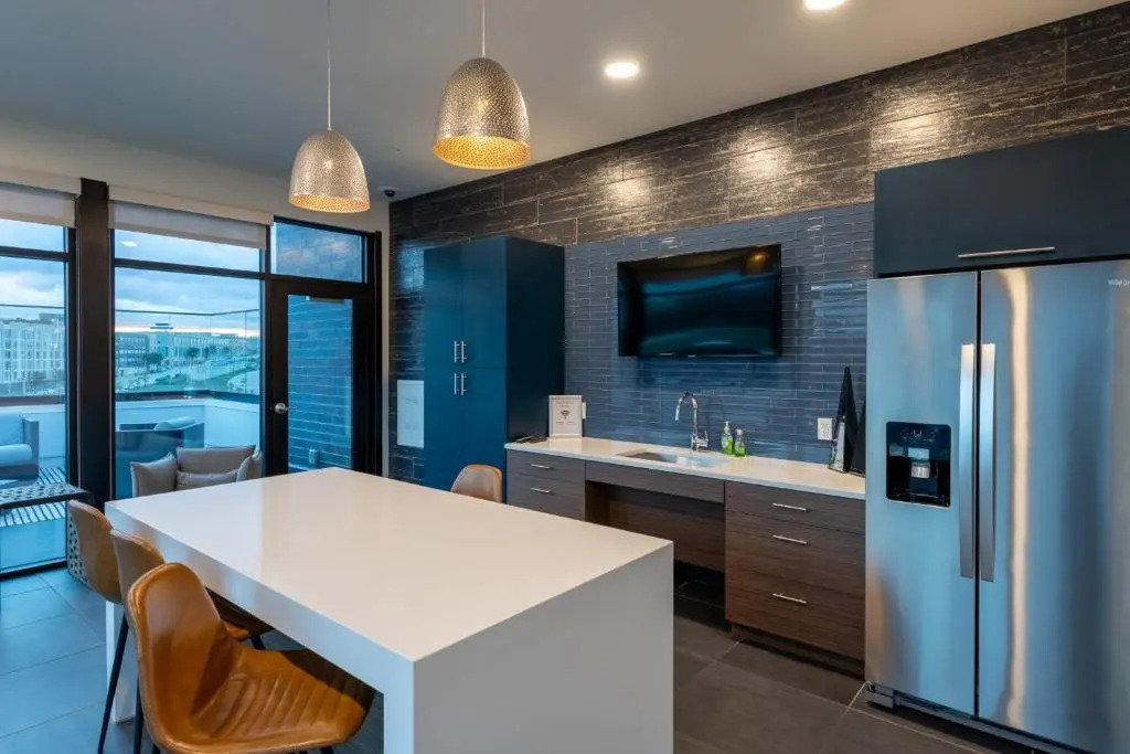 Flexhome Skywalk to Fiserv U1 RooftopGymParking