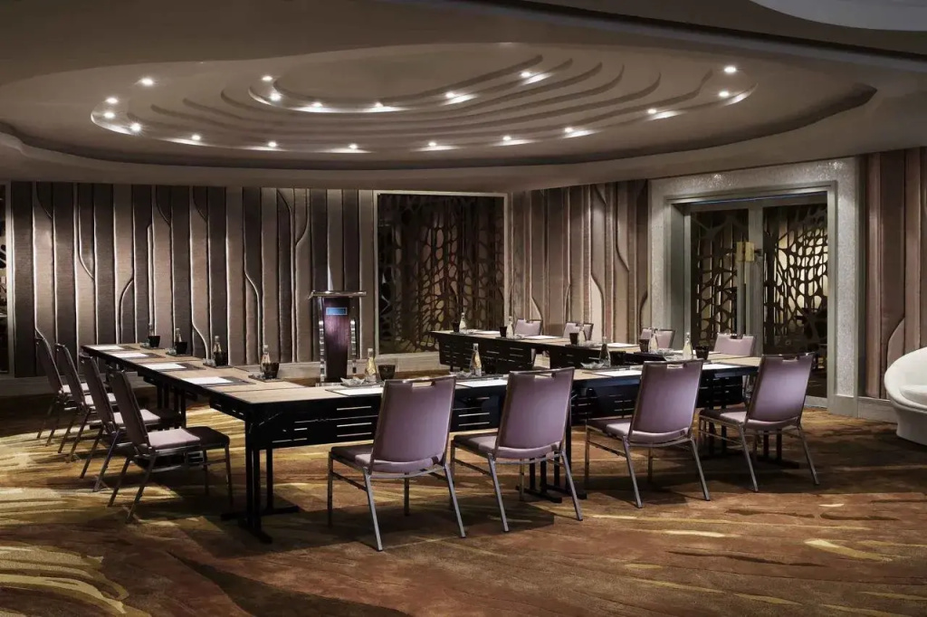 Pullman Phuket Arcadia Naithon Beach