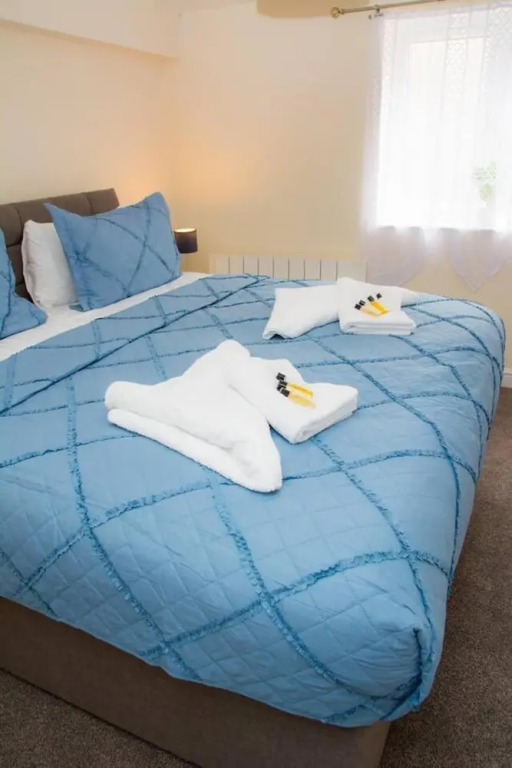 Captivating 1-bed Apartment in Stroud
