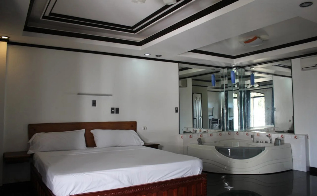 Patio Inn Hotel & Apartments