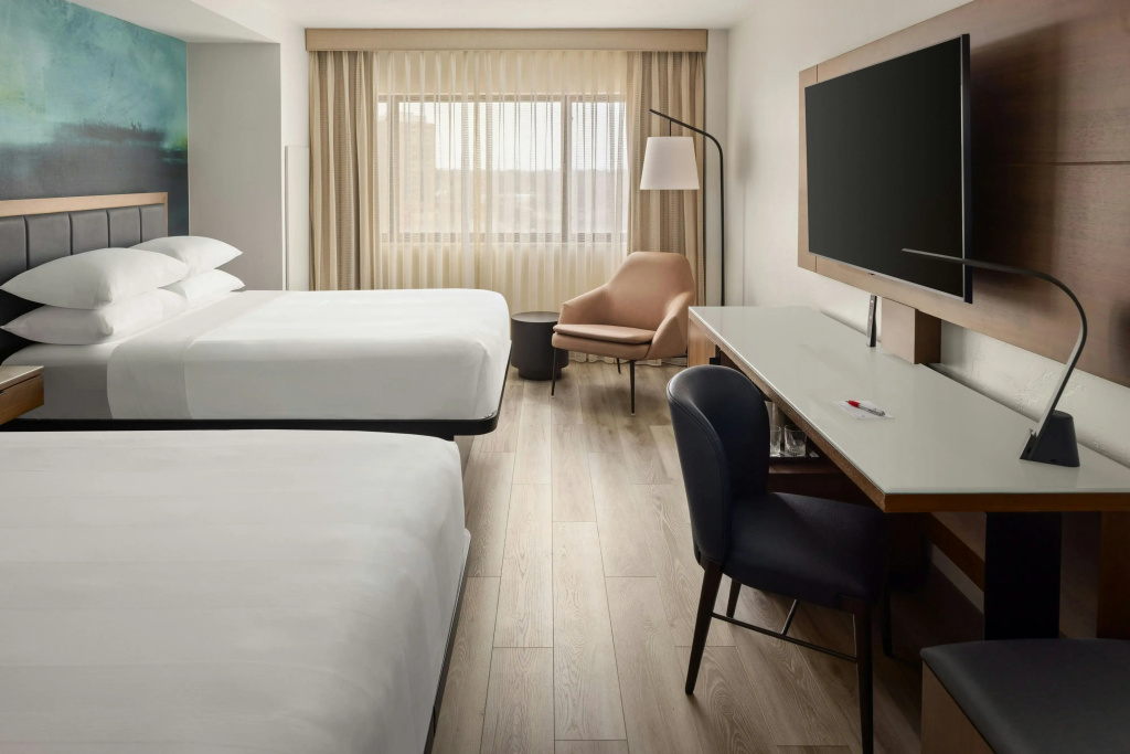 Oshkosh Marriott Waterfront Hotel & Convention Center