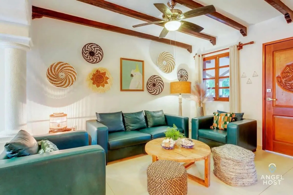 6Br Villa W Pool, Bbq & Backyard