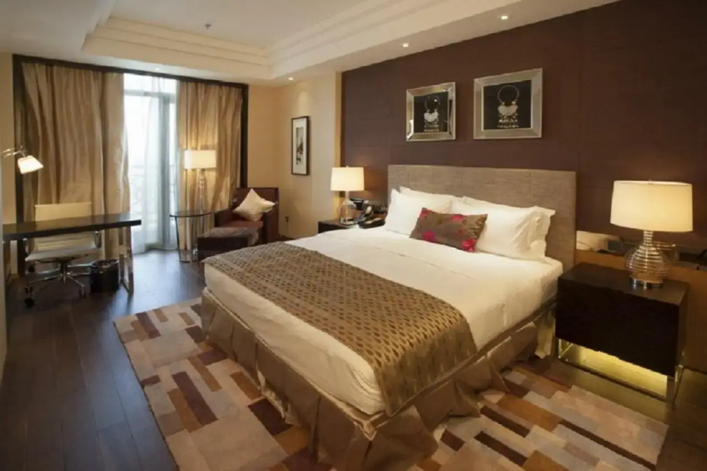 Lee Garden Service Apartment