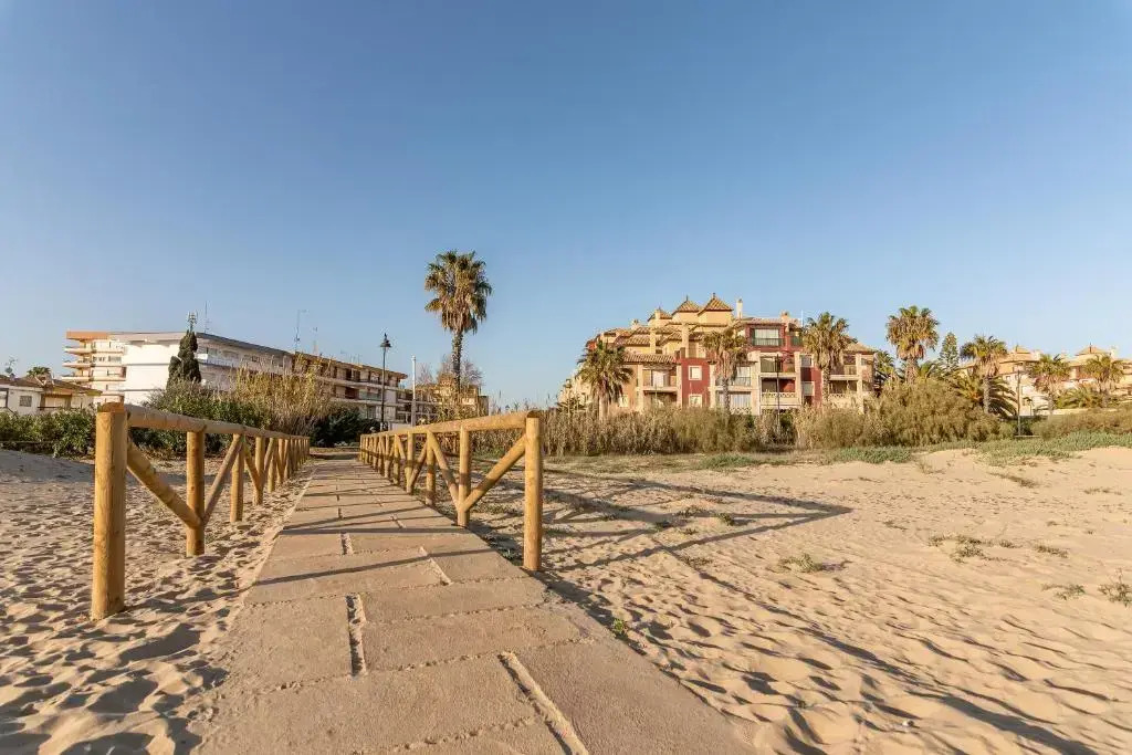 Residencial Alcaraván, Isla Canela