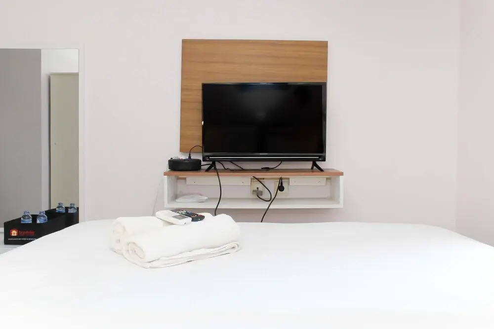 Homey And Simply Studio Room At Enviro Apartment