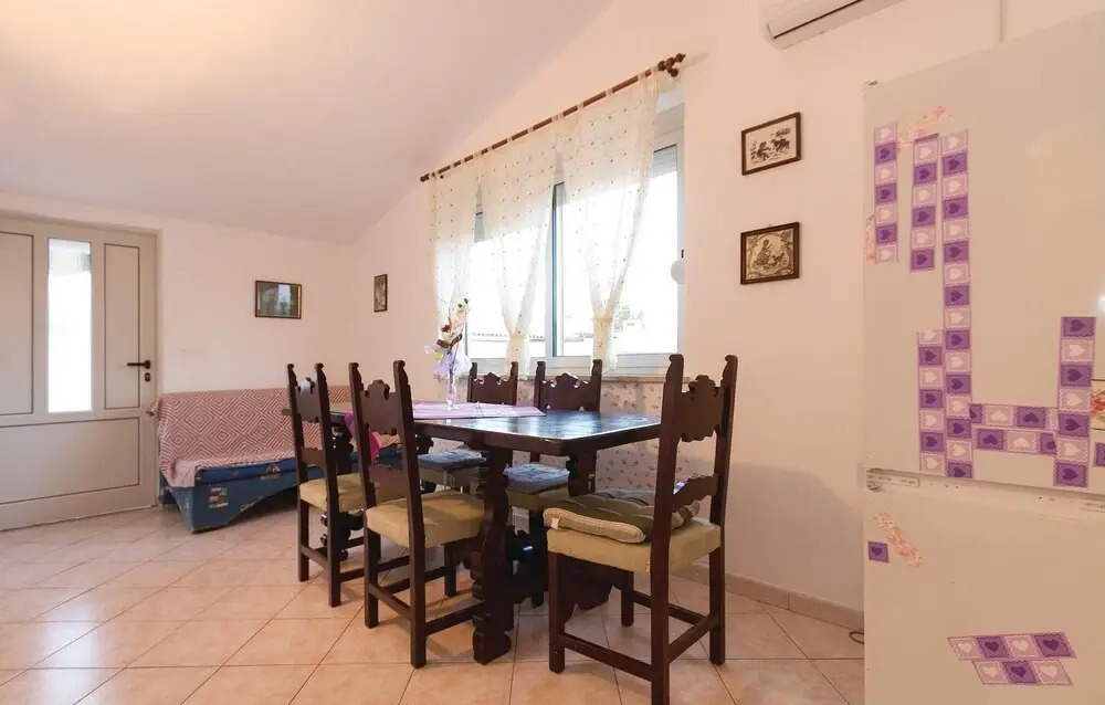 Amazing Apartment in Vodnjan With 3 Bedrooms