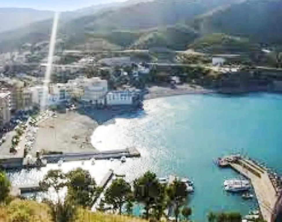 House With 3 Bedrooms in Colera, With Wonderful Mountain View and Encl