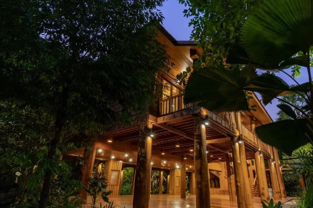 Vanasin Residence
