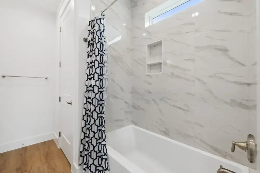 Blissful Getaway 4 BDR Whole Home Heated Pool!