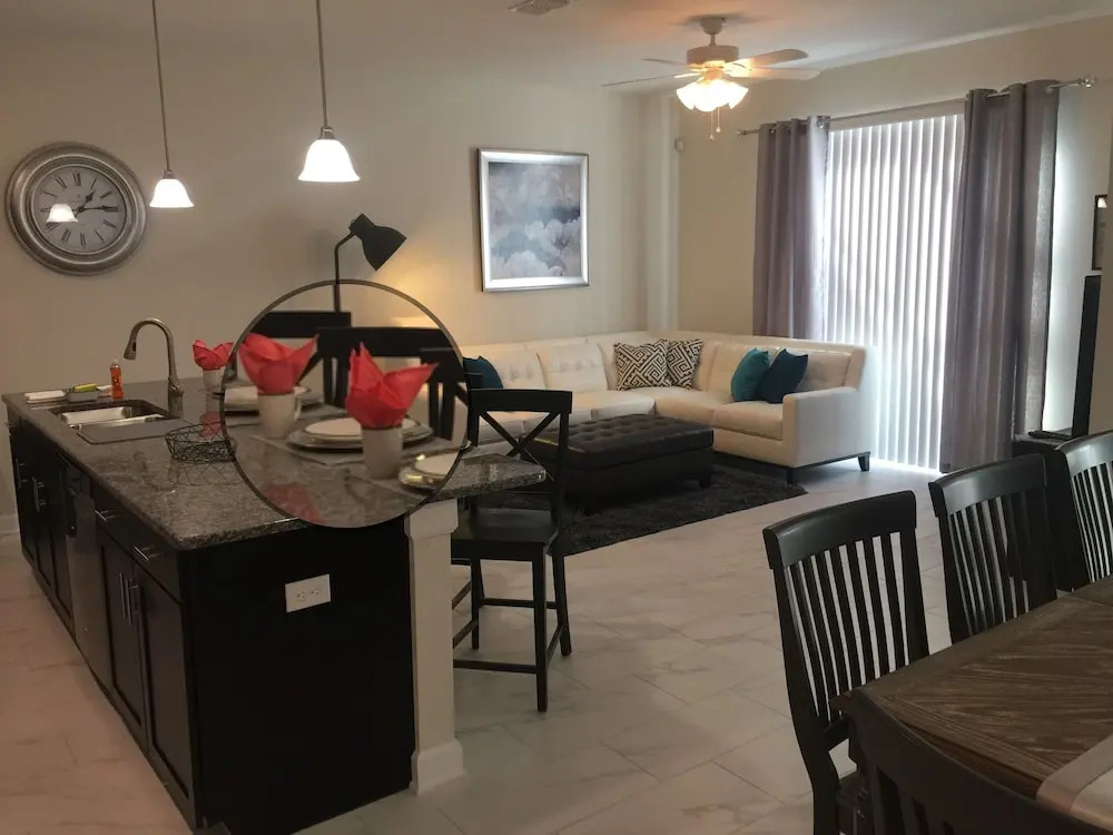 4819 Storey Lake Resort  28331/30697