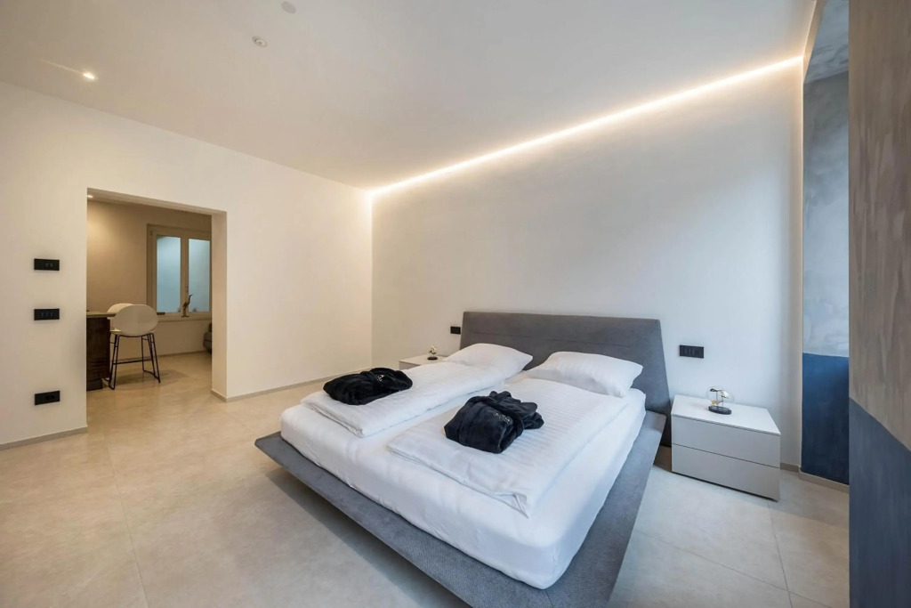 App 1 Palazzo Cavour