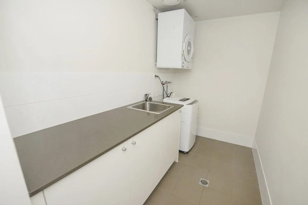 Curtis Central Apartments Official
