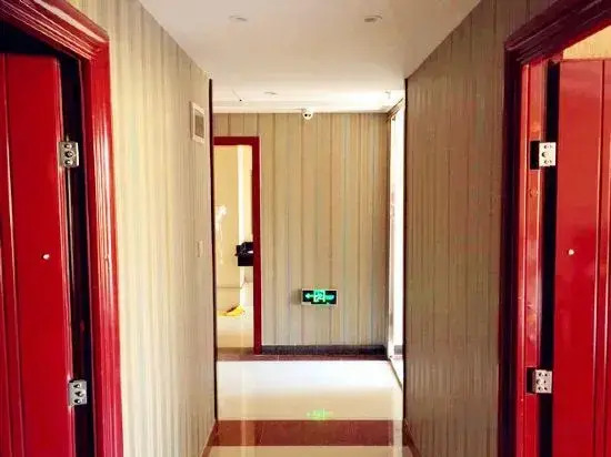 Zhumengzhe Capsule Hotel (Kunming Railway Station)