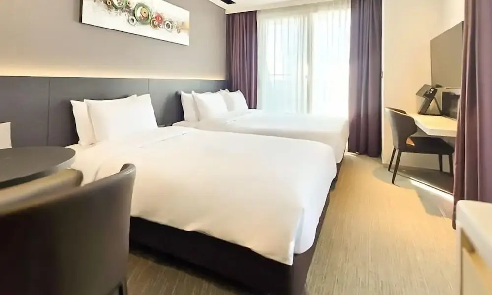 Kinstay Hotel