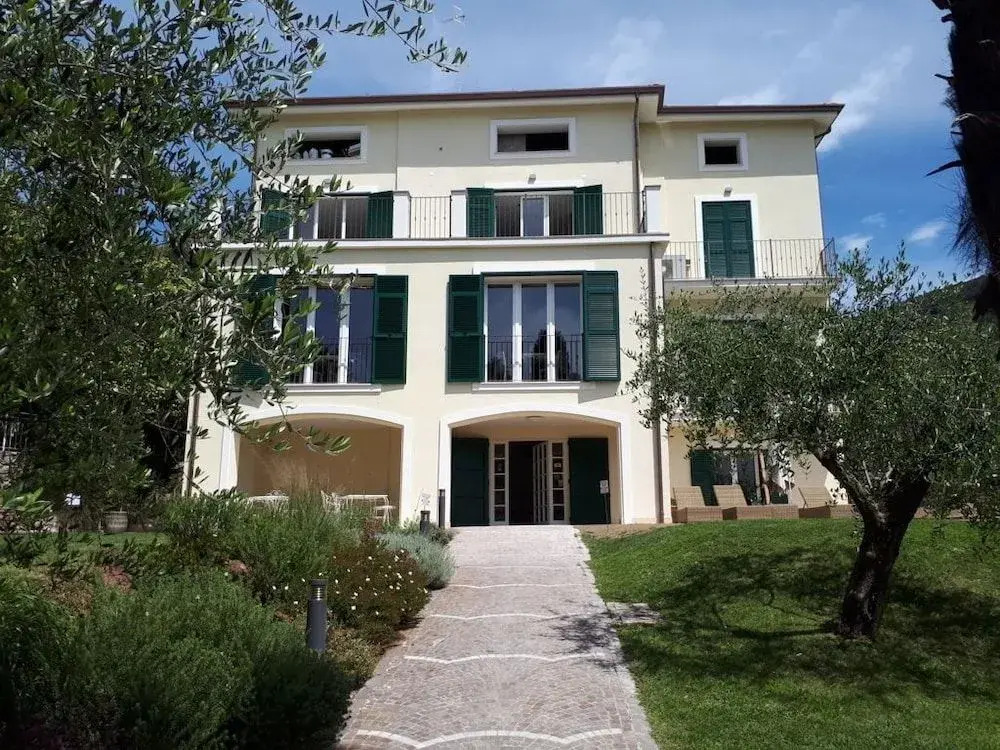 Albergo Blueline