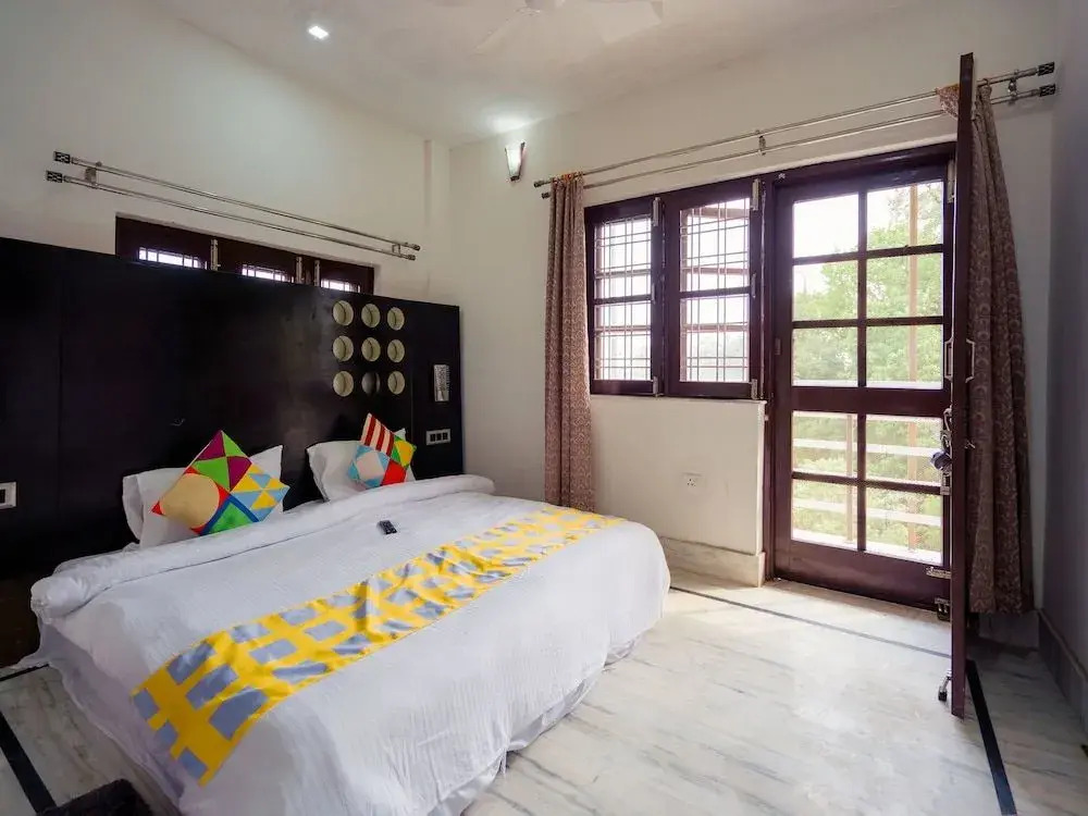 OYO 14191 Home Studio Valley View Barlow Ganj