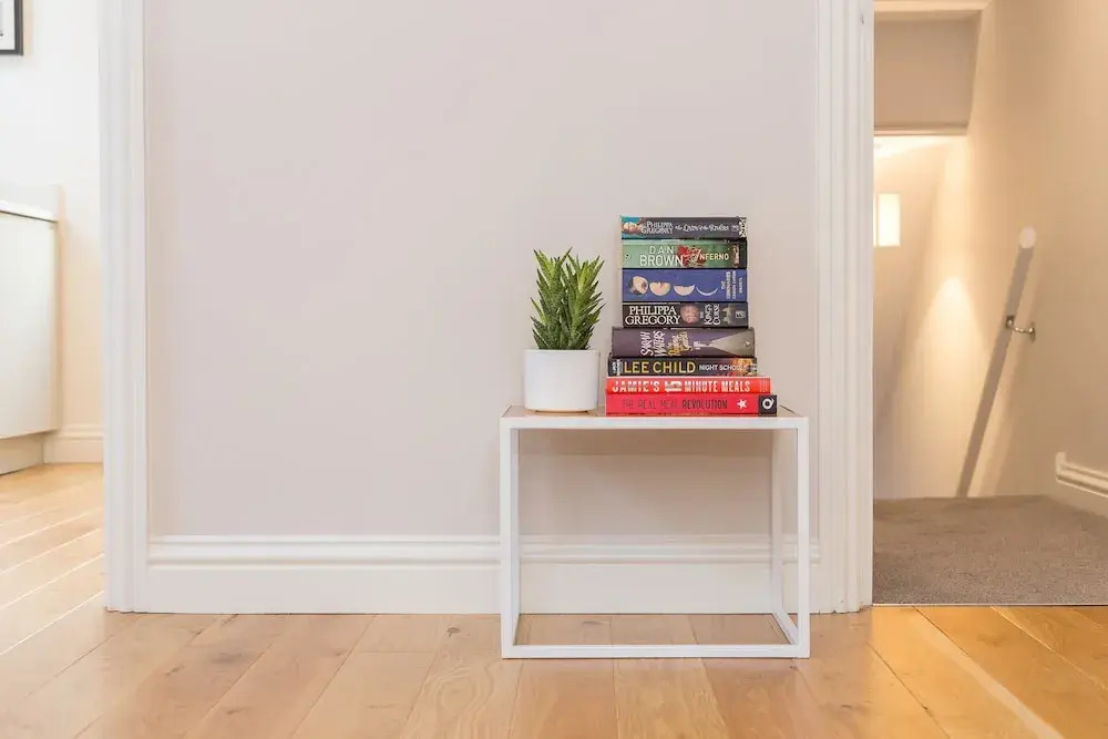 1 Bedroom Flat with Terrace in South West London