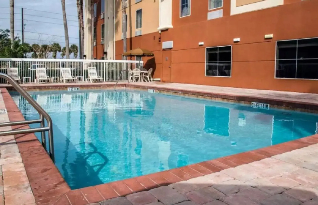 Comfort Inn International Dr.