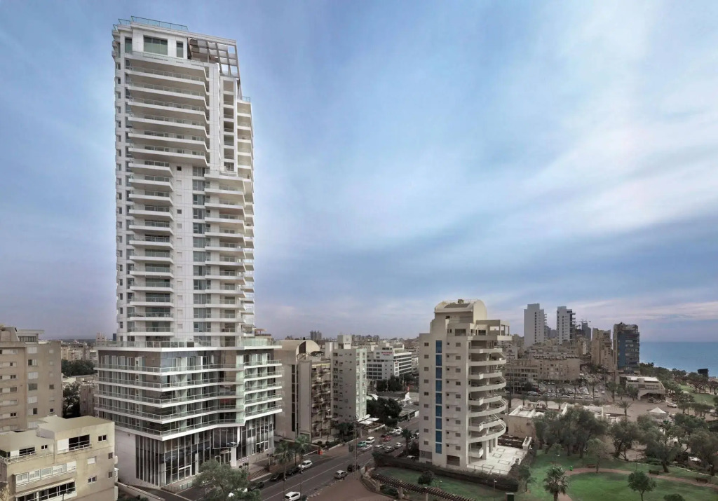 David Tower Hotel Netanya by Prima Hotels - 16 years Plus