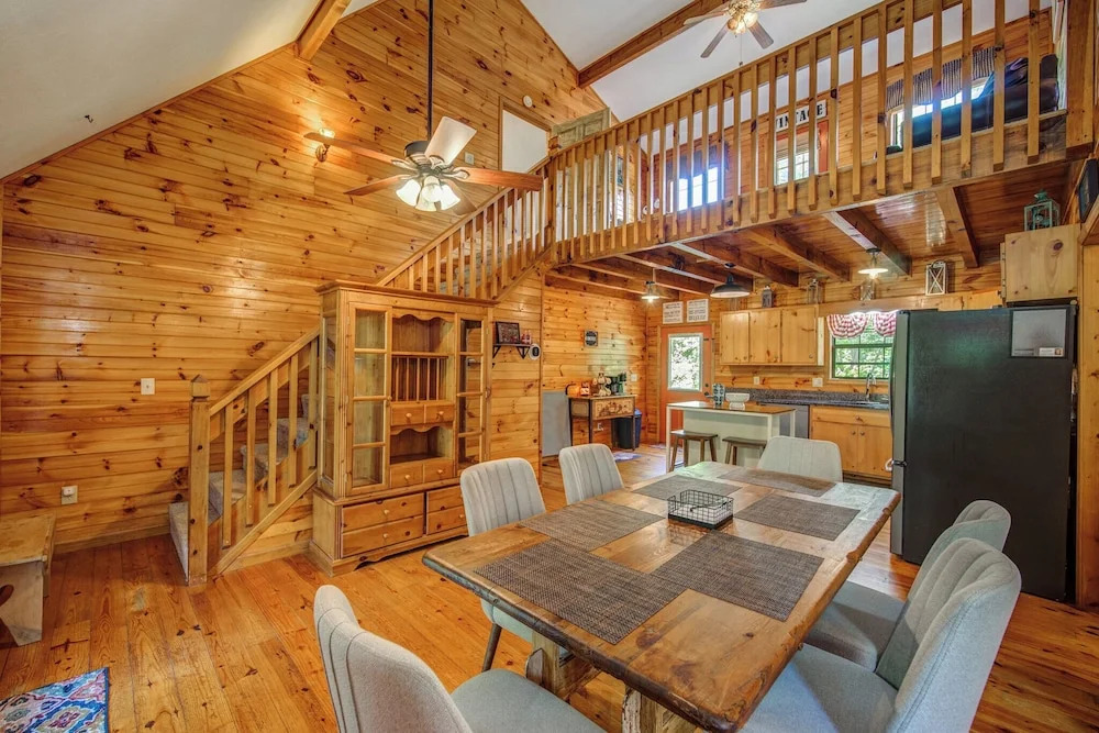 Lonestar Lodge