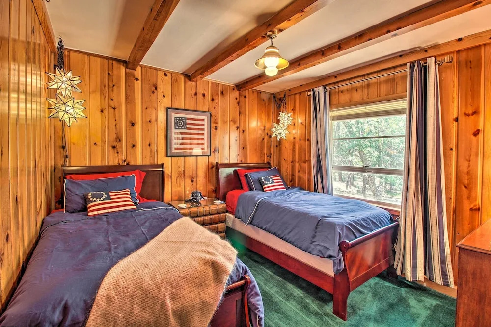 1 Mi to Rainbow Lake: Lakeside Cabin w/ Deck!
