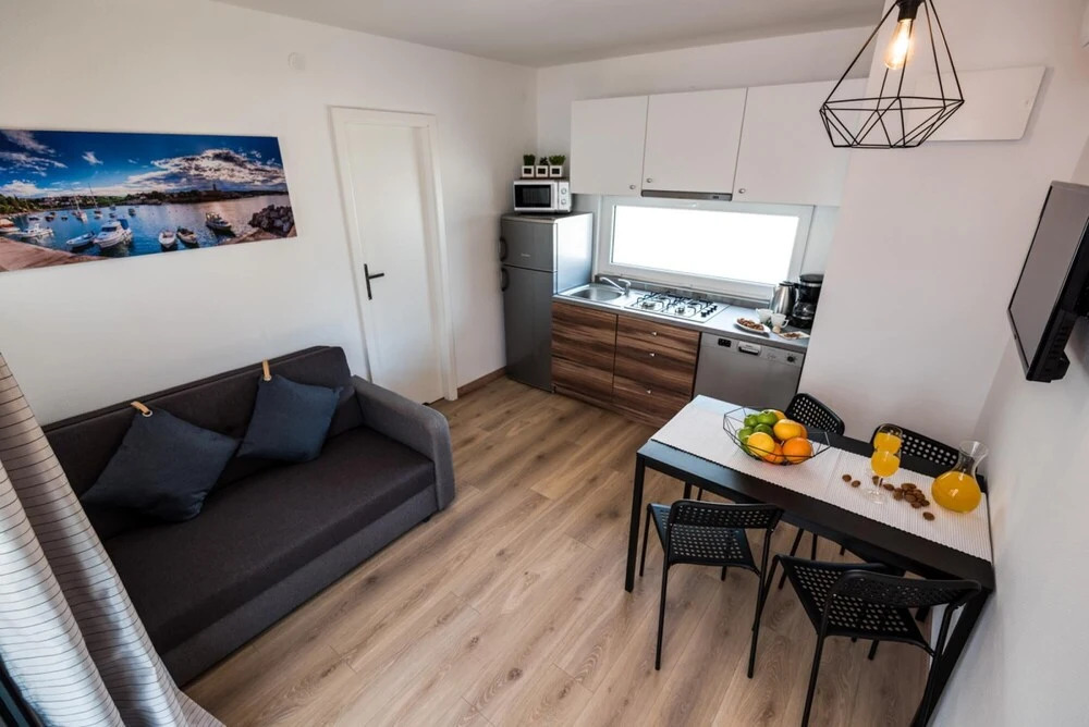 Mobile Home Pirovac 33