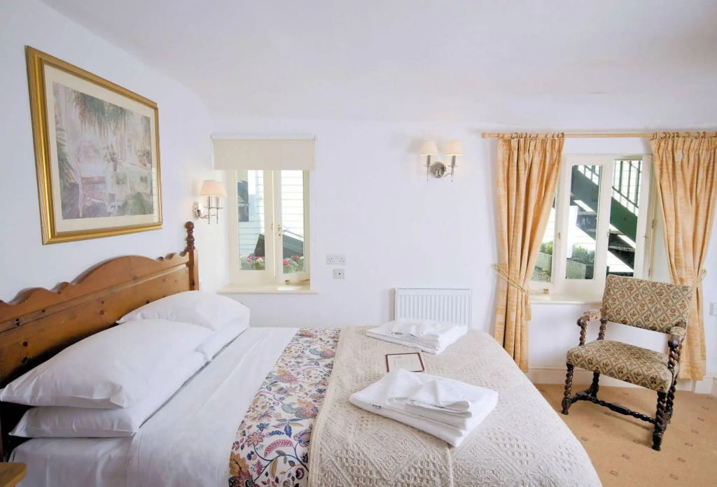 The Abbey Hotel & Apartments