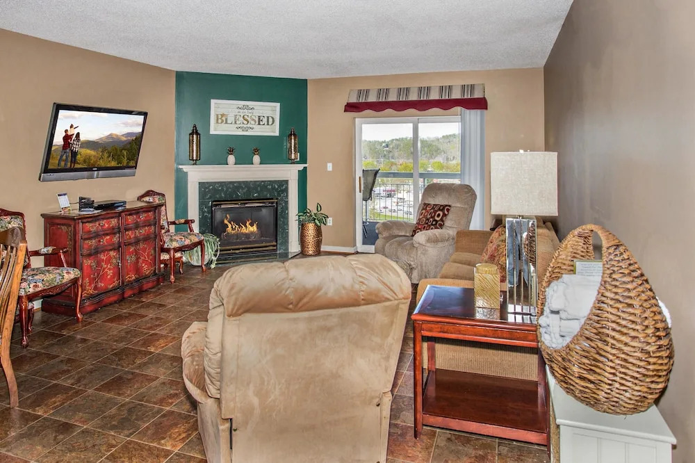 Whispering Pines 223