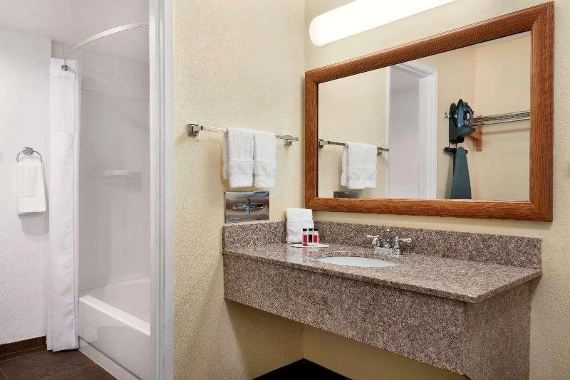 Ramada Spokane Airport And Indoor Waterpark