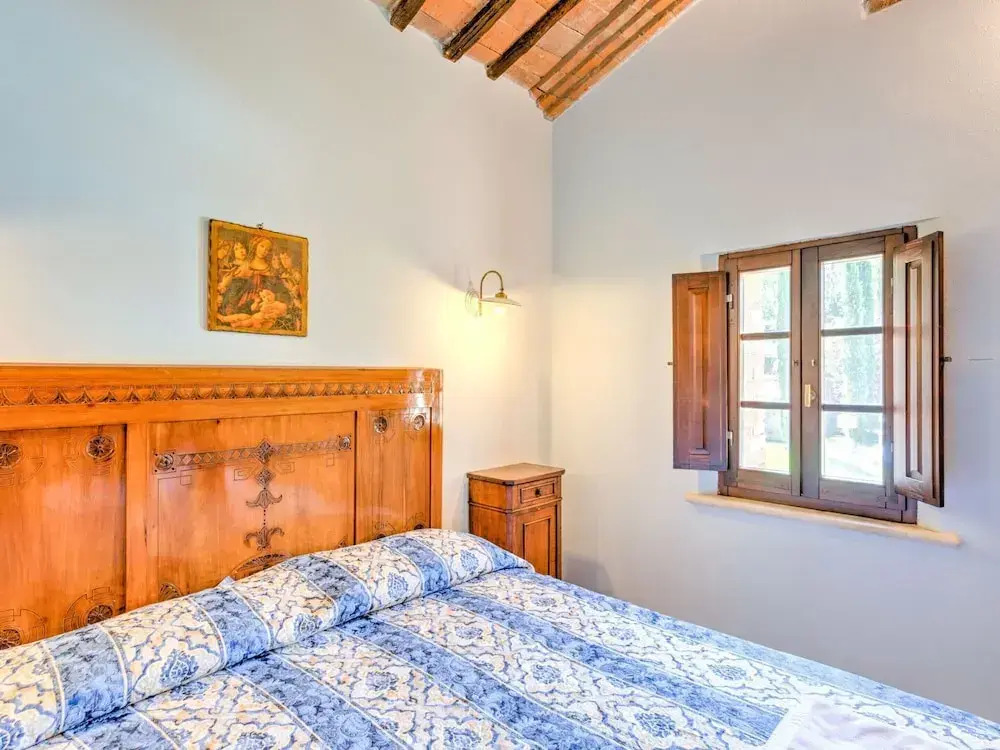 Attractive Farmhouse in Montalcino with Terrace