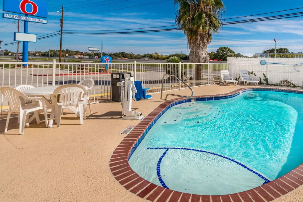Motel 6-San Marcos, TX - North