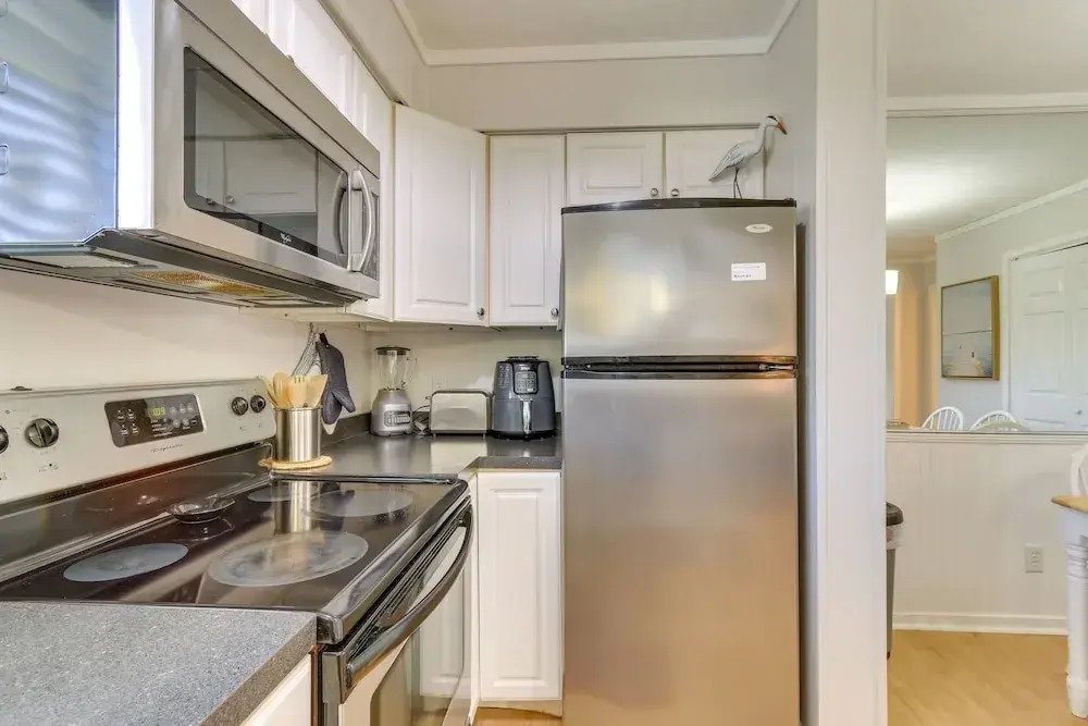 Hilton Head Resort Condo w/ 4 Pools: Walk to Beach