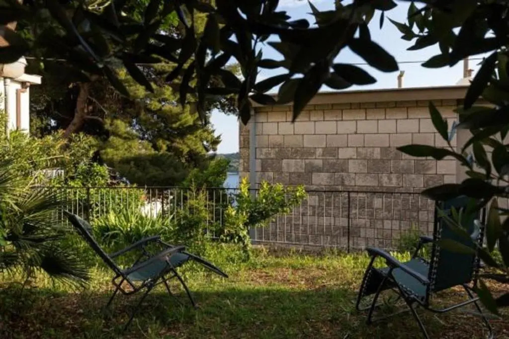Apartment Hitri - One Bedroom Apartment With Terrace and Garden View