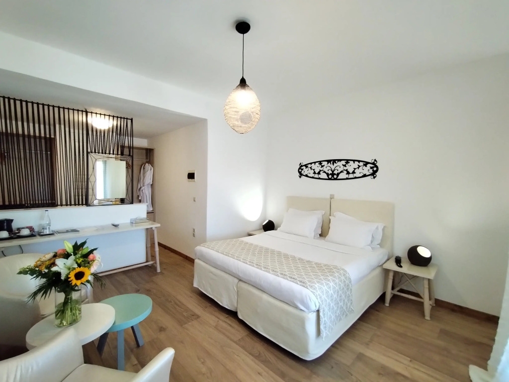 Tharroe of Mykonos Boutique Hotel