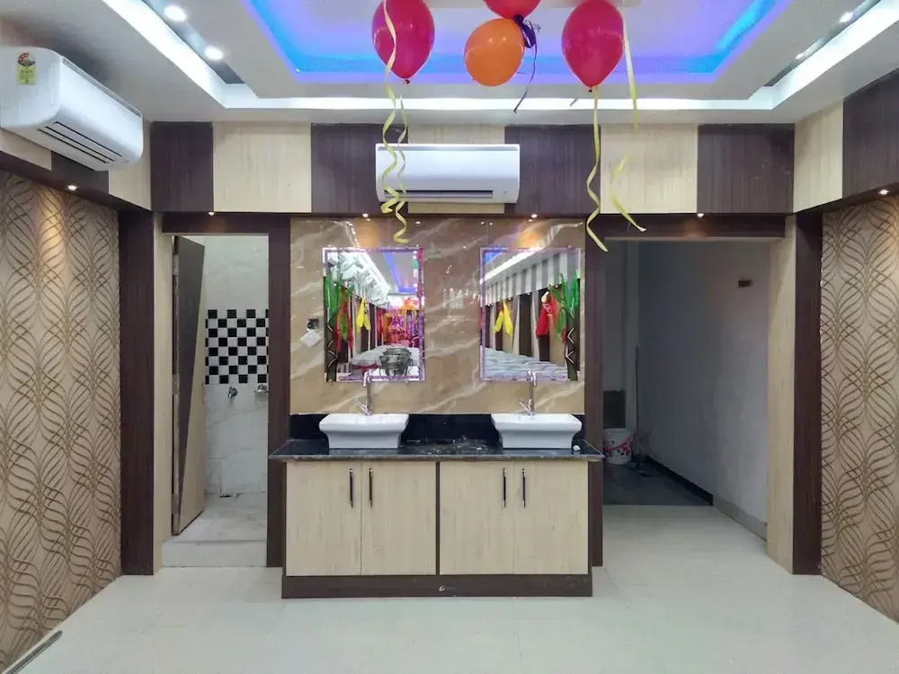 Hotel Central Square Muzaffarpur