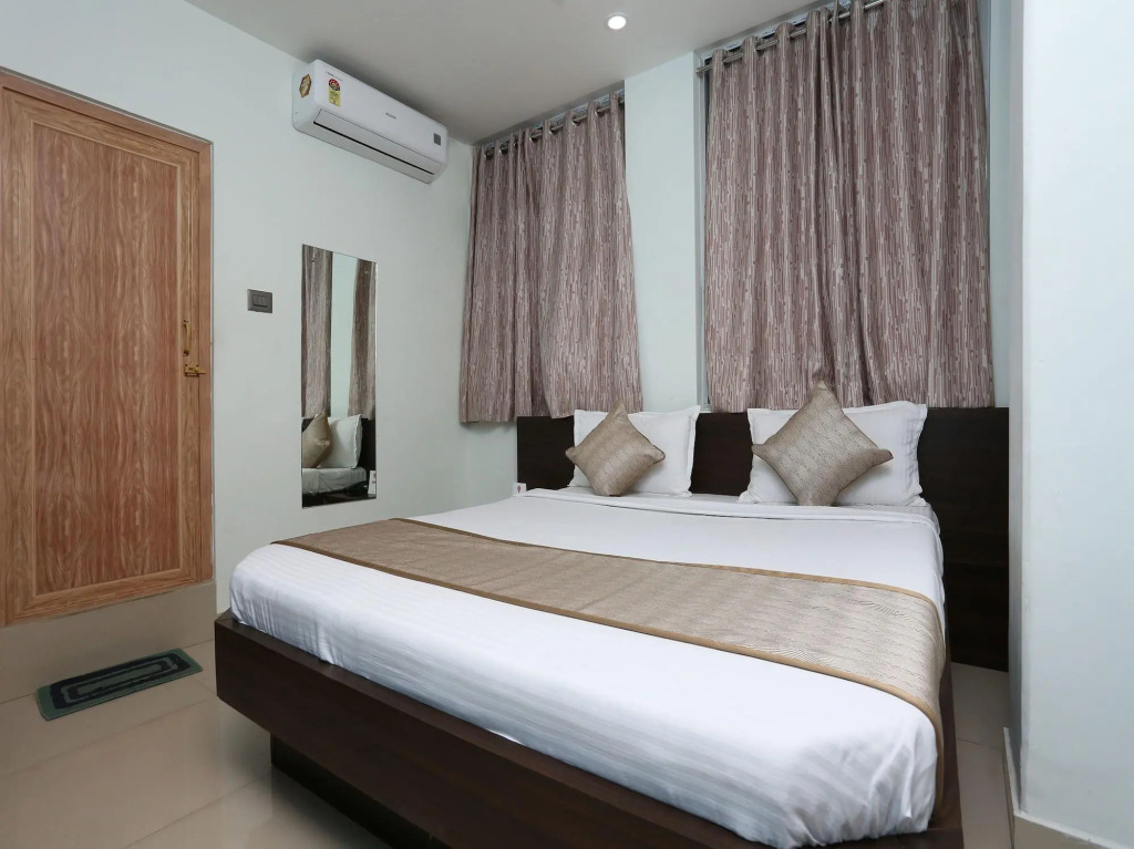 OYO 13265 Aashray Guest House