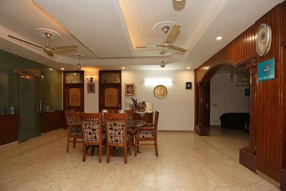 OYO 474 Hotel VM Residency