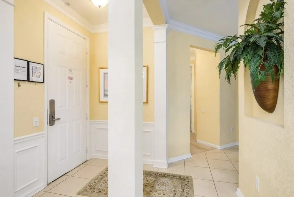 3 Bed 2 Bath Premium Lakeview L 1010 Condo
