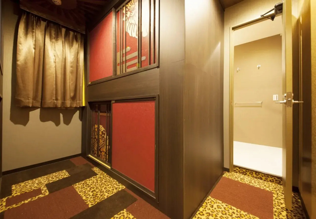 Centurion Hotel Residential Cabin Tower