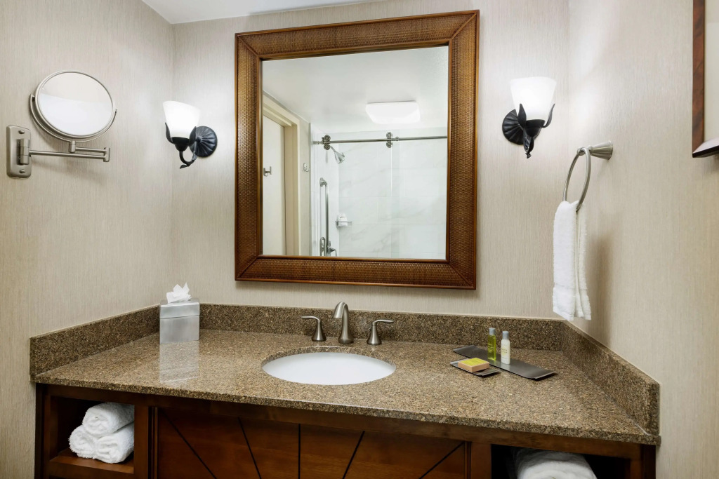 DoubleTree Beach Resort by Hilton Tampa Bay - North Redington Beach