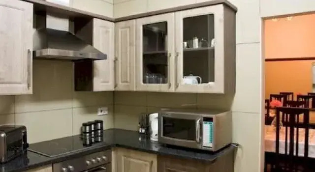 Fallsway Apartments Burley Court